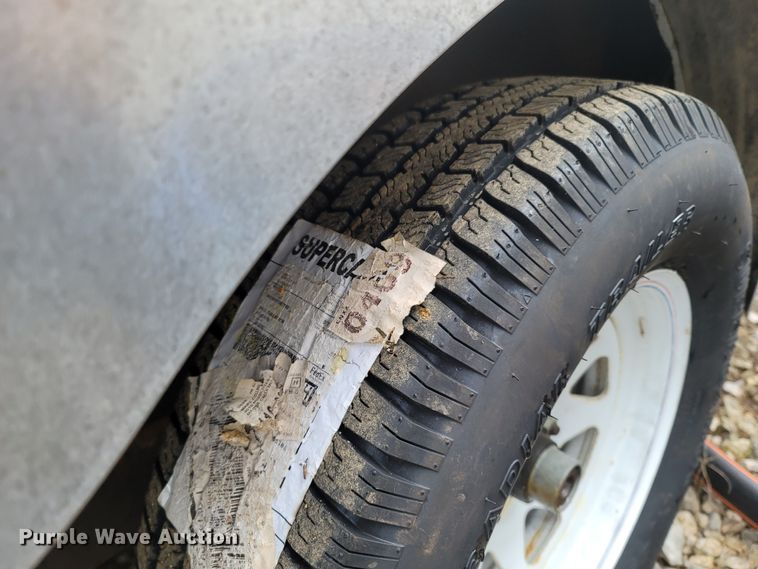 image for item MB9840 1998 Doolittle  enclosed cargo trailer