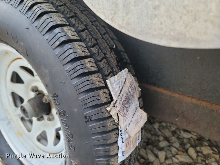 image for item MB9840 1998 Doolittle  enclosed cargo trailer