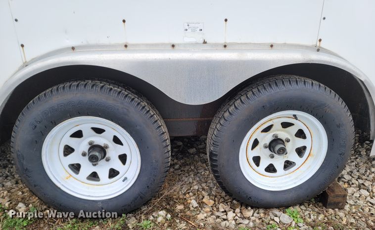 image for item MB9840 1998 Doolittle  enclosed cargo trailer