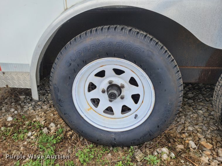 image for item MB9840 1998 Doolittle  enclosed cargo trailer