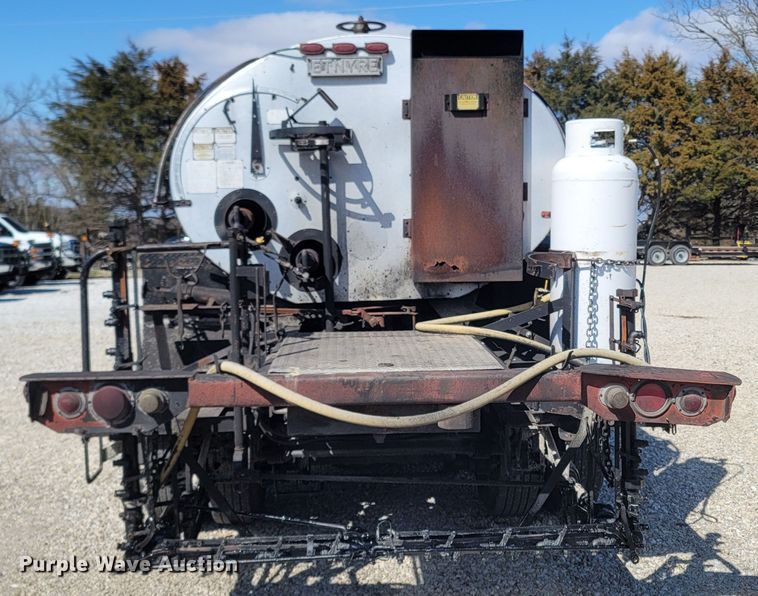 image for item MB9864 1989 Chevrolet Kodiak C70  oil distributor truck