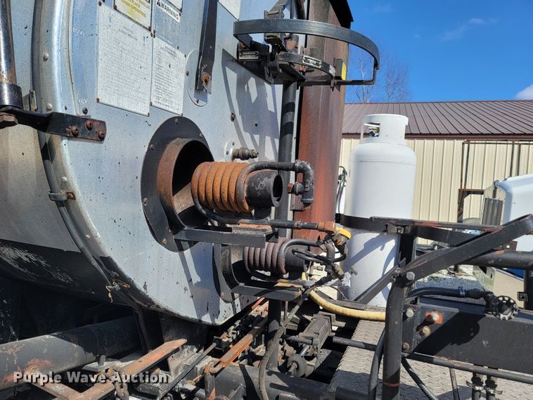 image for item MB9864 1989 Chevrolet Kodiak C70  oil distributor truck