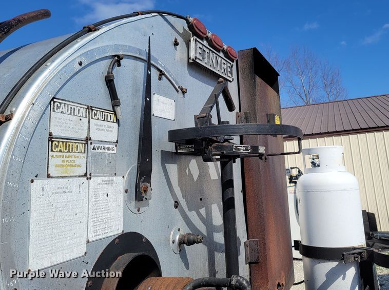 image for item MB9864 1989 Chevrolet Kodiak C70  oil distributor truck