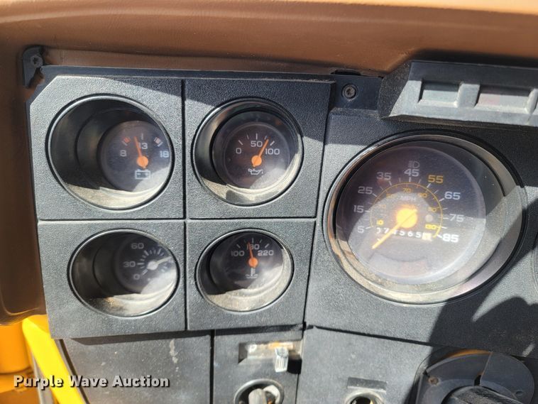 image for item MB9864 1989 Chevrolet Kodiak C70  oil distributor truck