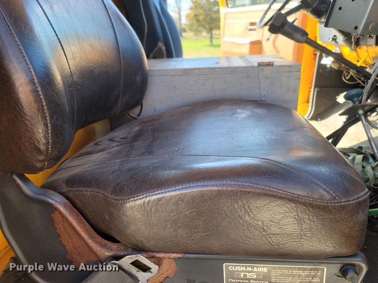 image for item MB9864 1989 Chevrolet Kodiak C70  oil distributor truck