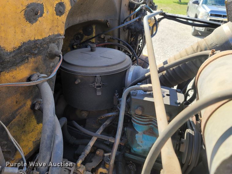 image for item MB9864 1989 Chevrolet Kodiak C70  oil distributor truck