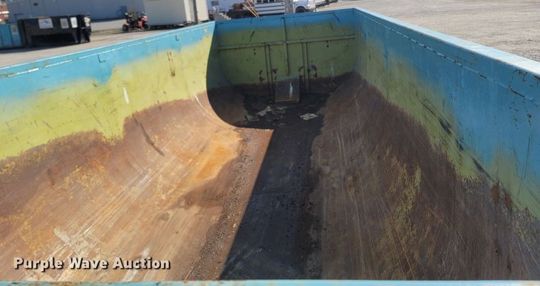 image for item MB9867 Roll-off container