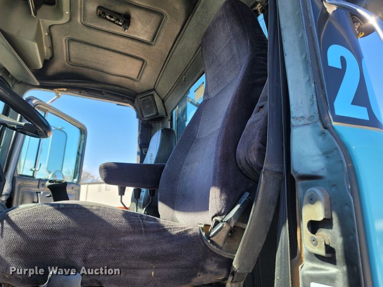 image for item MB9868 1997 Mack DM690S  roll-off container truck