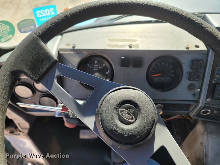 image for item MB9868 1997 Mack DM690S  roll-off container truck