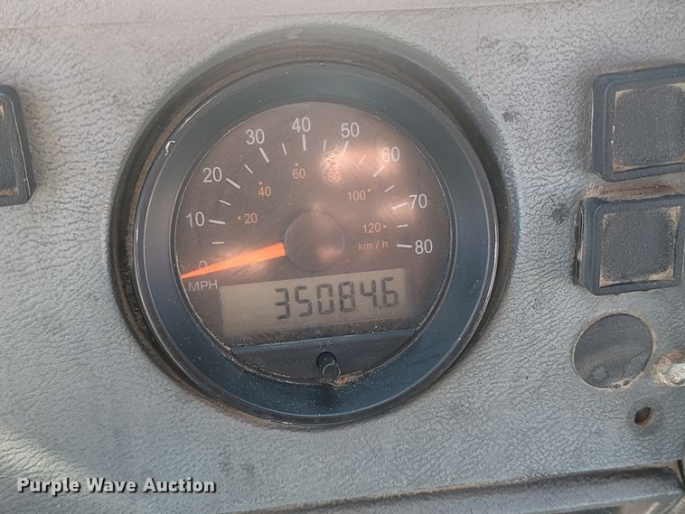 image for item MB9868 1997 Mack DM690S  roll-off container truck