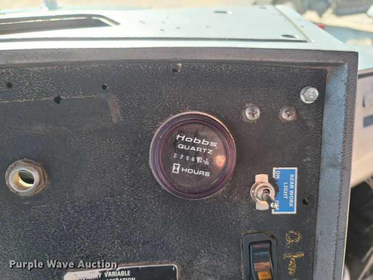 image for item MB9868 1997 Mack DM690S  roll-off container truck