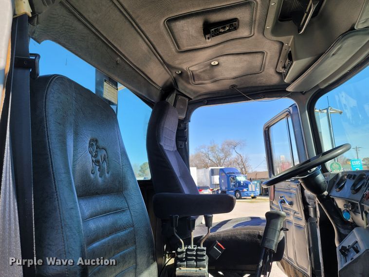 image for item MB9868 1997 Mack DM690S  roll-off container truck