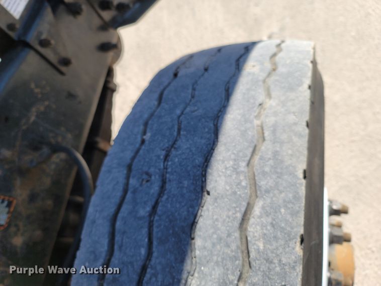 image for item MB9868 1997 Mack DM690S  roll-off container truck