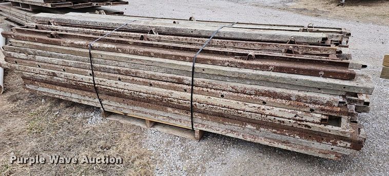 image for item MC9652 Approximately 78 concrete forms