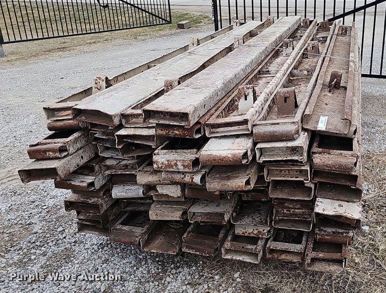 image for item MC9652 Approximately 78 concrete forms