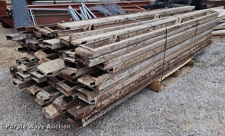 image for item MC9652 Approximately 78 concrete forms