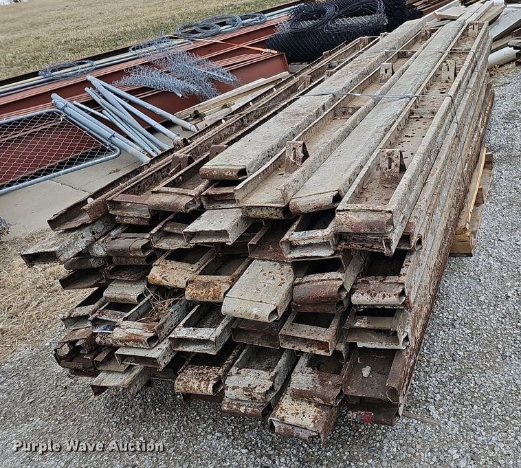 image for item MC9652 Approximately 78 concrete forms