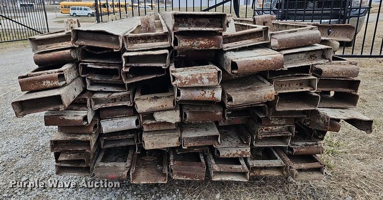 image for item MC9652 Approximately 78 concrete forms