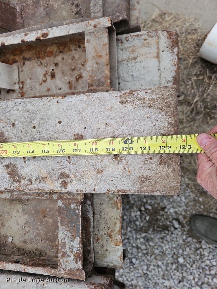 image for item MC9652 Approximately 78 concrete forms