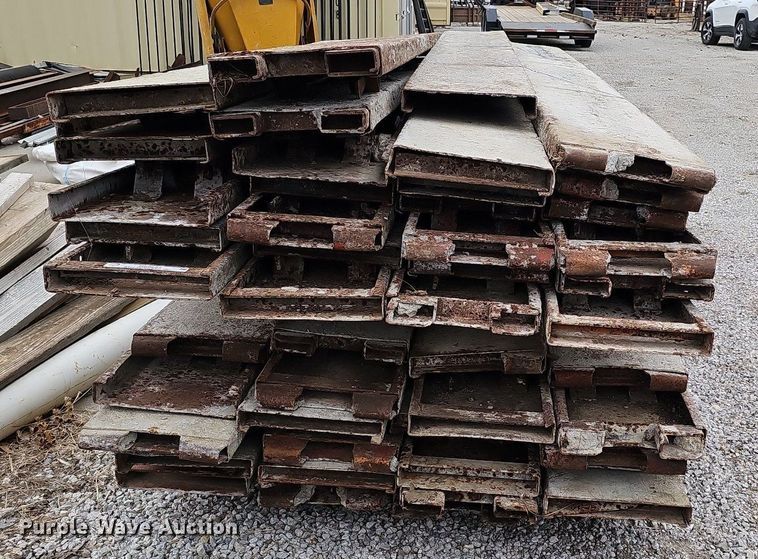 image for item MC9653 Approximately 52 concrete forms