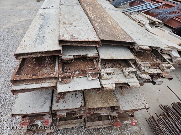 image for item MC9653 Approximately 52 concrete forms