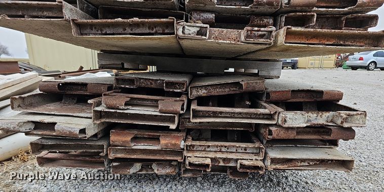 image for item MC9653 Approximately 52 concrete forms