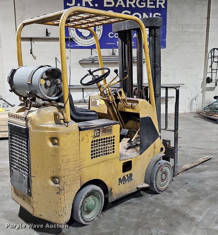 image for item MC9672 Caterpillar TC30  forklift