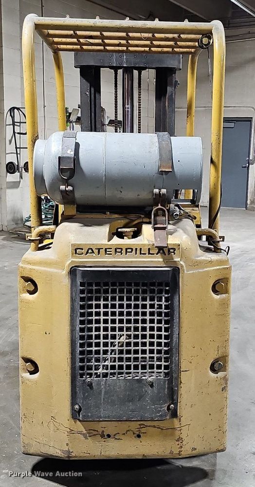 image for item MC9672 Caterpillar TC30  forklift