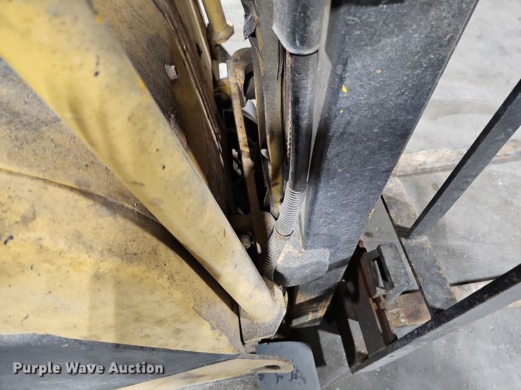 image for item MC9672 Caterpillar TC30  forklift