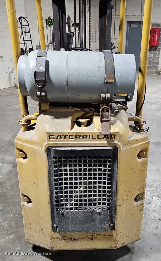 image for item MC9672 Caterpillar TC30  forklift