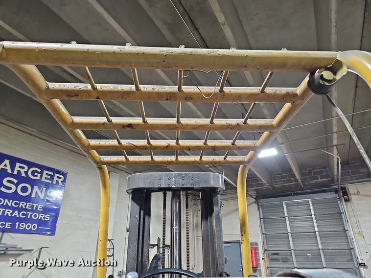 image for item MC9672 Caterpillar TC30  forklift