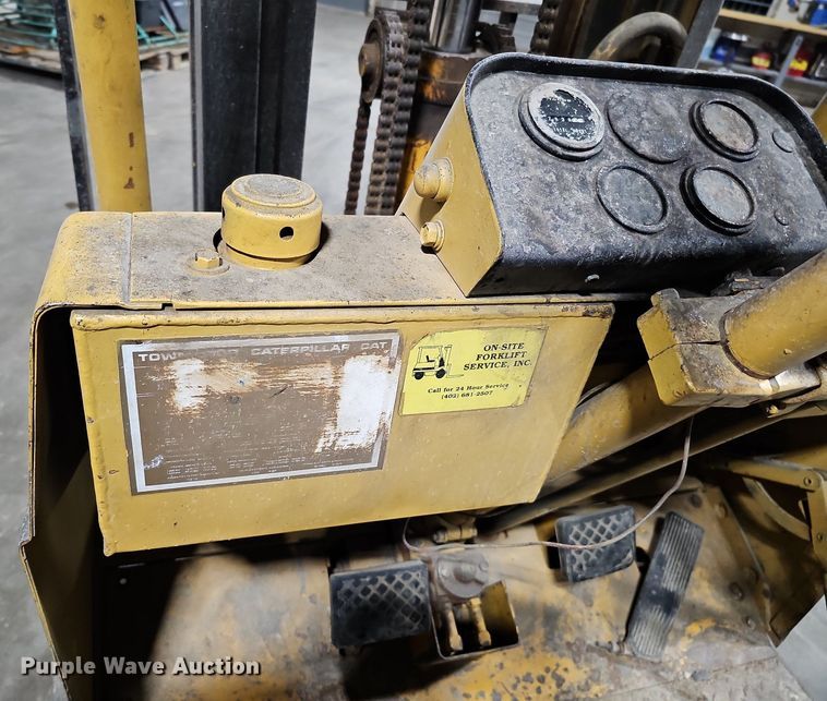 image for item MC9672 Caterpillar TC30  forklift