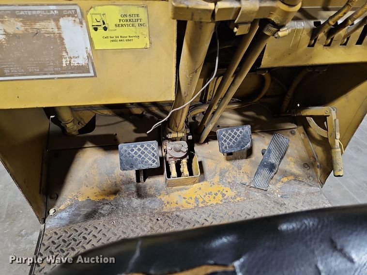 image for item MC9672 Caterpillar TC30  forklift