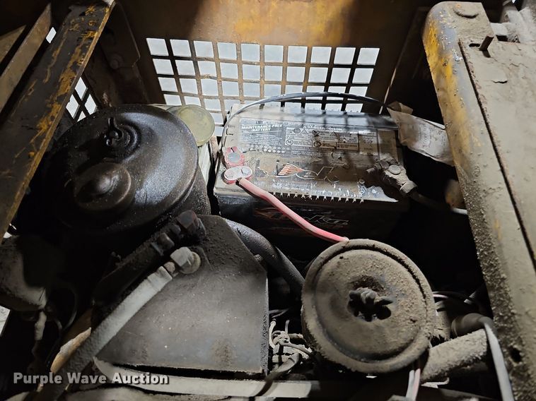 image for item MC9672 Caterpillar TC30  forklift