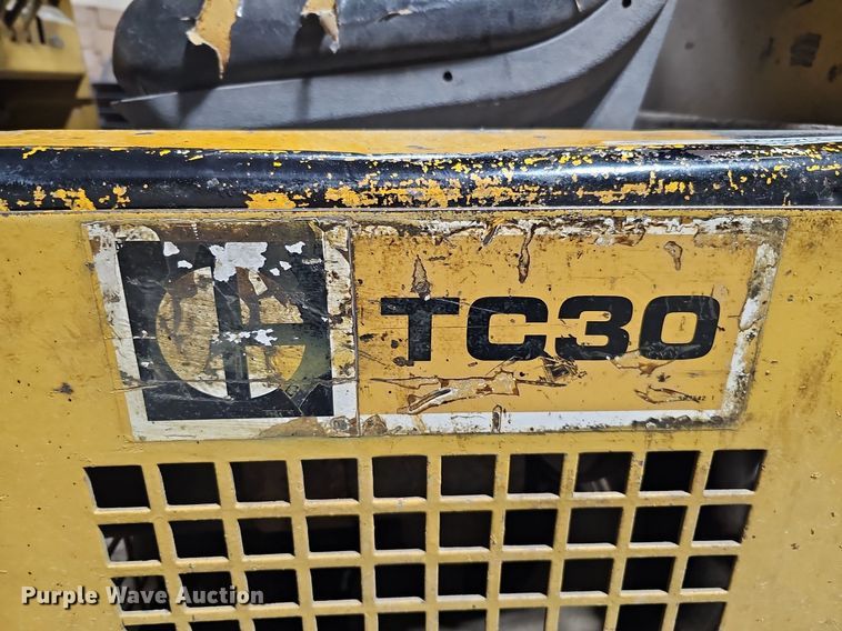 image for item MC9672 Caterpillar TC30  forklift