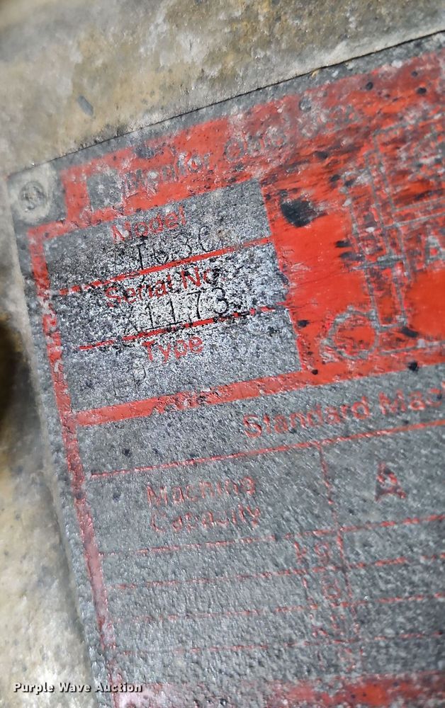 image for item MC9672 Caterpillar TC30  forklift