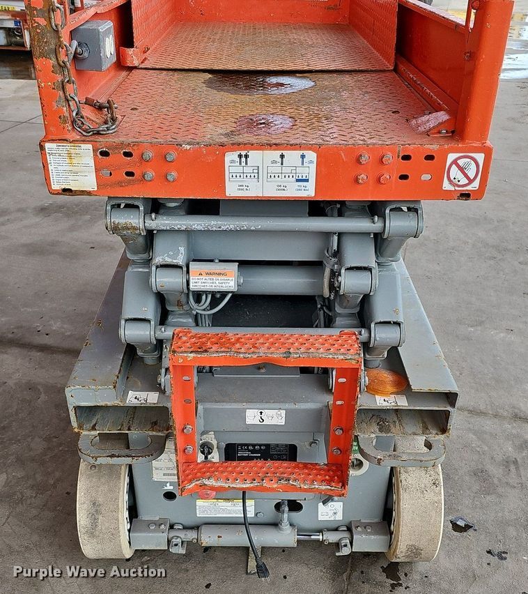 image for item MC9688 Skyjack SJIII 3219  scissor lift