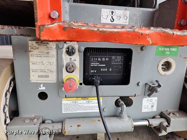 image for item MC9688 Skyjack SJIII 3219  scissor lift