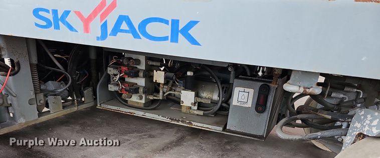 image for item MC9688 Skyjack SJIII 3219  scissor lift