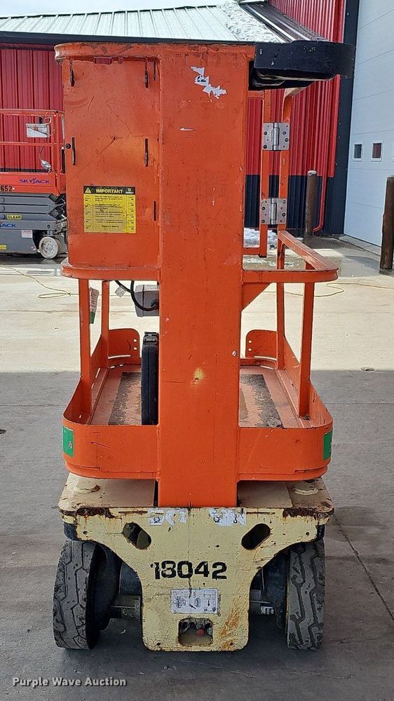 image for item MC9689 2014 JLG 1230ES  vertical lift