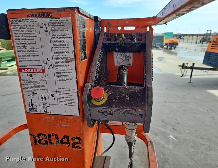 image for item MC9689 2014 JLG 1230ES  vertical lift