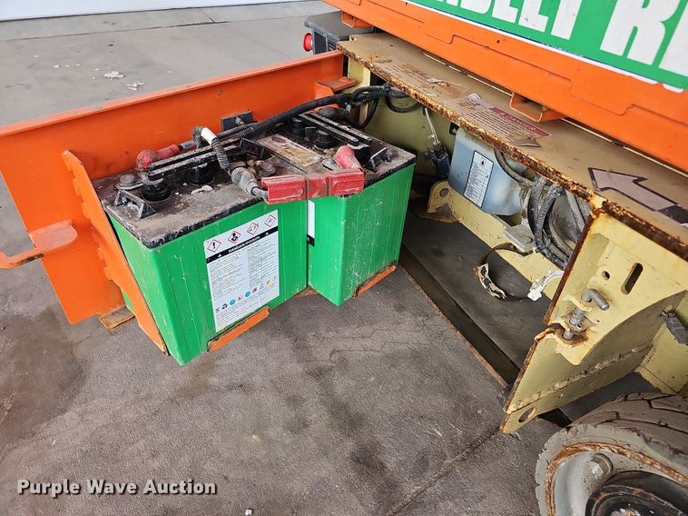 image for item MC9689 2014 JLG 1230ES  vertical lift
