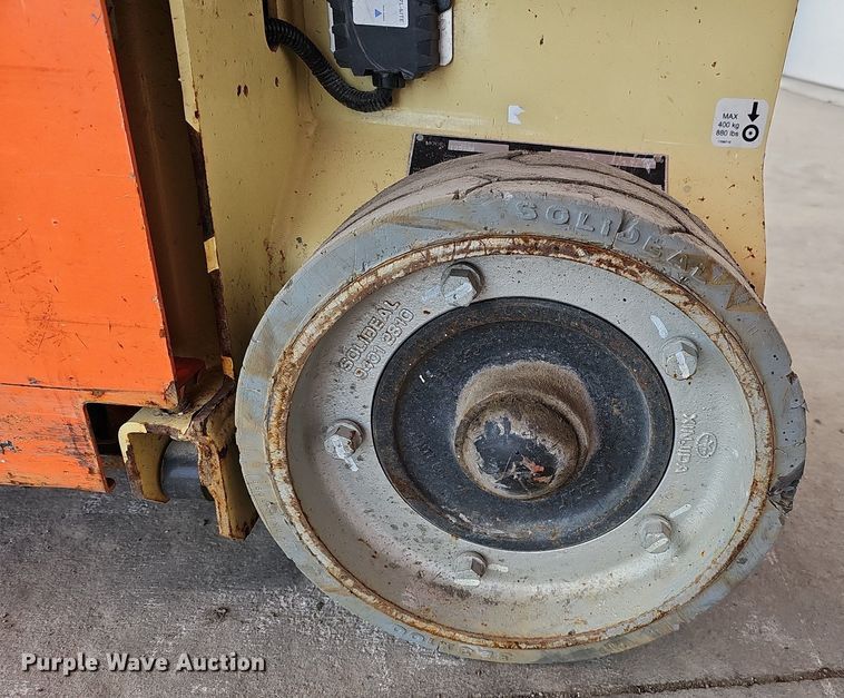 image for item MC9689 2014 JLG 1230ES  vertical lift