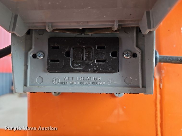 image for item MC9689 2014 JLG 1230ES  vertical lift