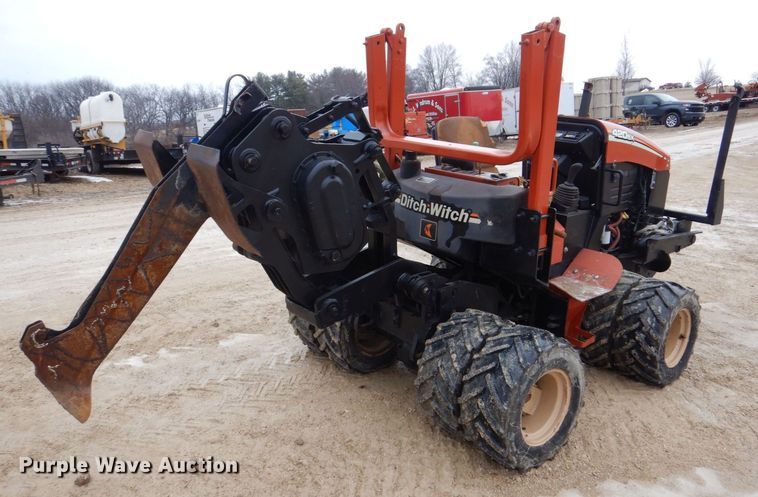 image for item MC9844 2007 Ditch Witch 420SX  cable plow