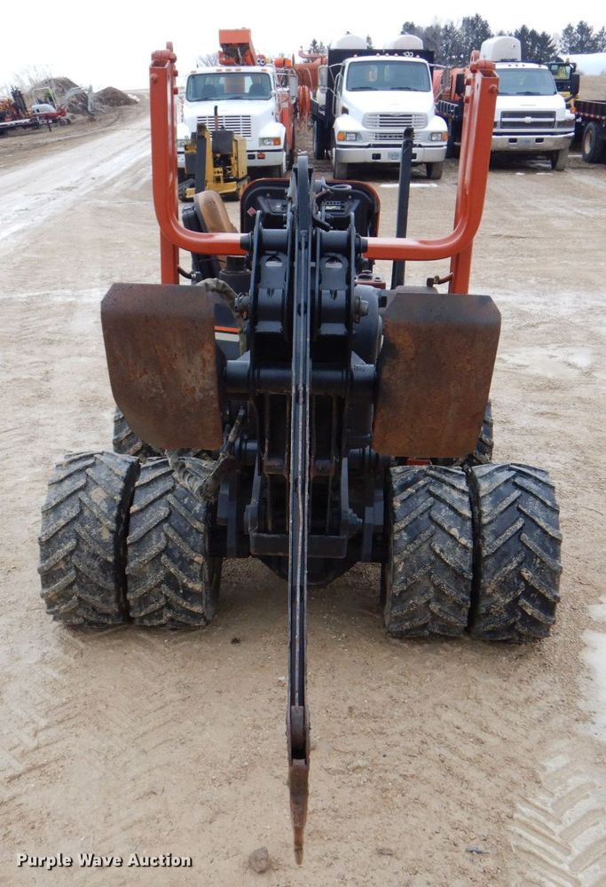 image for item MC9844 2007 Ditch Witch 420SX  cable plow