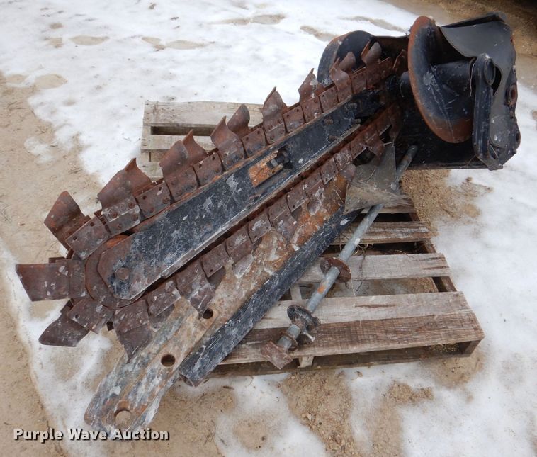 image for item MC9844 2007 Ditch Witch 420SX  cable plow