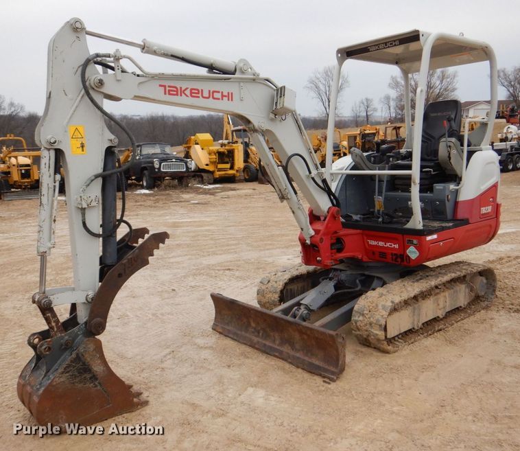 image for item MC9845 2016 Takeuchi TB230  mini excavator