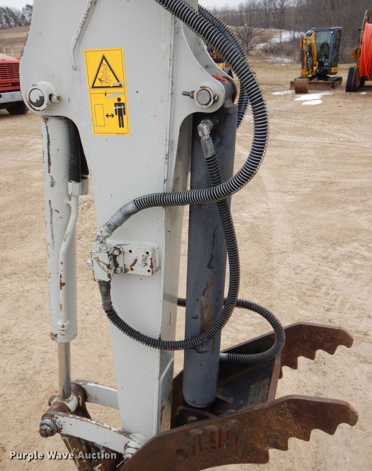 image for item MC9845 2016 Takeuchi TB230  mini excavator