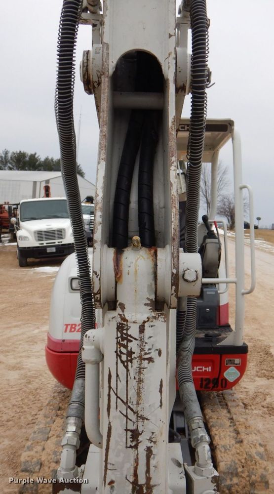 image for item MC9845 2016 Takeuchi TB230  mini excavator